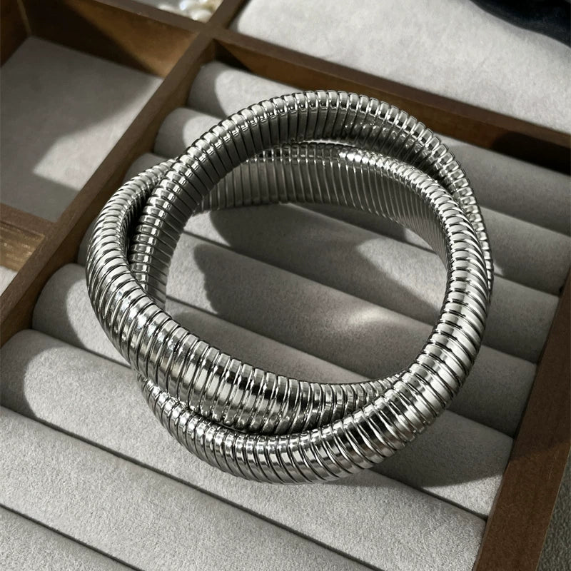 Threaded Metal Wide Spring Bracelet For Women, European And American Personality, Exaggerated, Fashionable, Versatile, Retro Temperament Bracelet, Bracelet