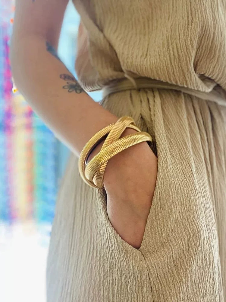 Detsccda | Threaded Metal Wide Spring Bracelet Women’s European American Personality Exaggerated Fashionable Versatile Retro Temperament Hand Jewelry