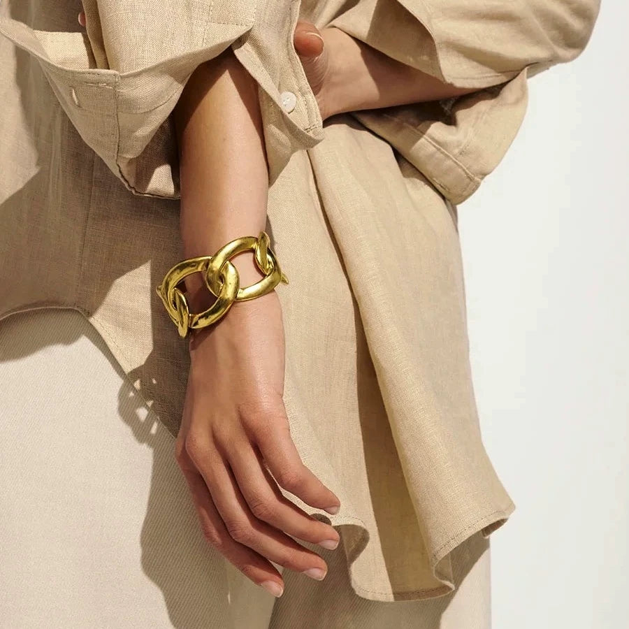 French Niche Design Go*S*Ens Ring Hollow Bracelet, Simple And Fashionable Opening, Adjustable Mouth, European And American Exaggerated Ring