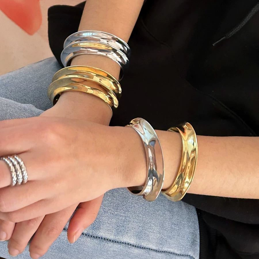 American Niche Design Ari*Na Bo*Ssard Flying Saucer Open 𫔭 Mouth Bracelet European And American Gold Exaggerated Large Bracelets Stacked
