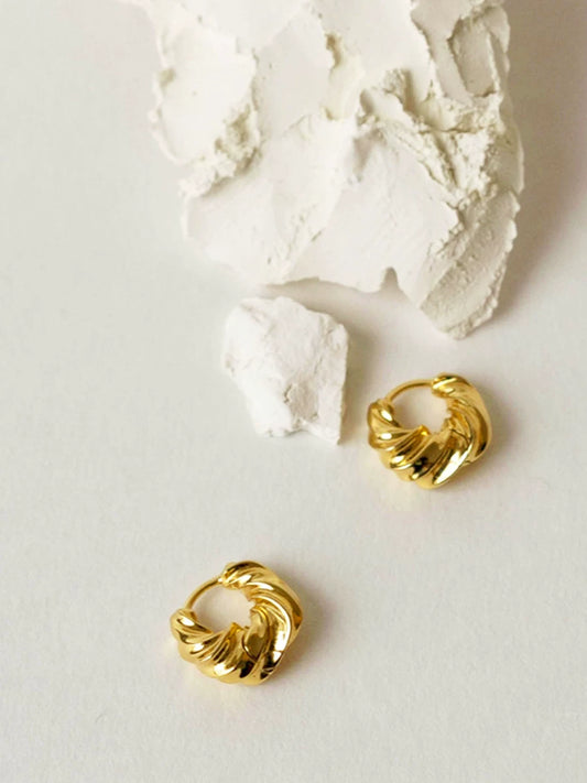 European And American Normcore Cold Style French Retro Geometric Striped Twisted Small Mini Gold-Plated Earrings Croissant Earrings