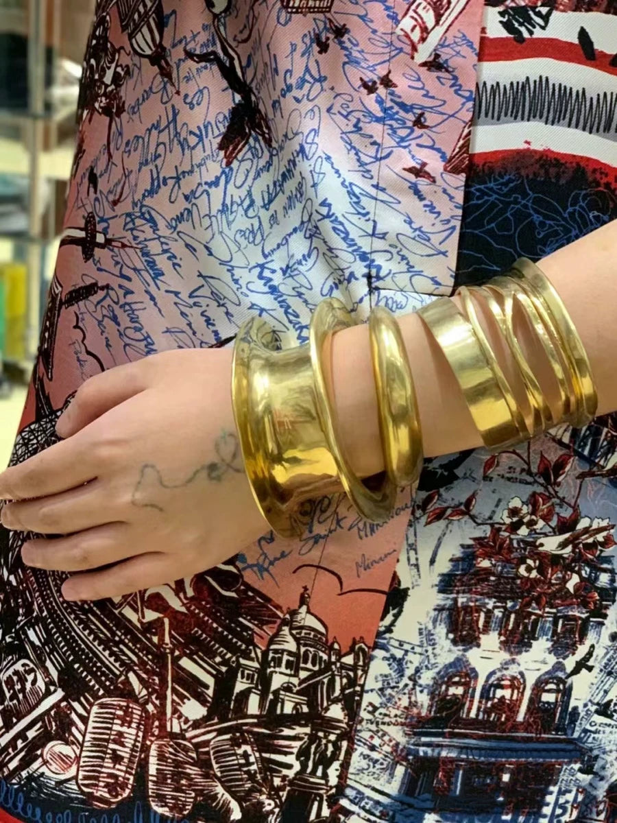 American Niche Design Ari*Na Bo*Ssard Flying Saucer Open 𫔭 Mouth Bracelet European And American Gold Exaggerated Large Bracelets Stacked
