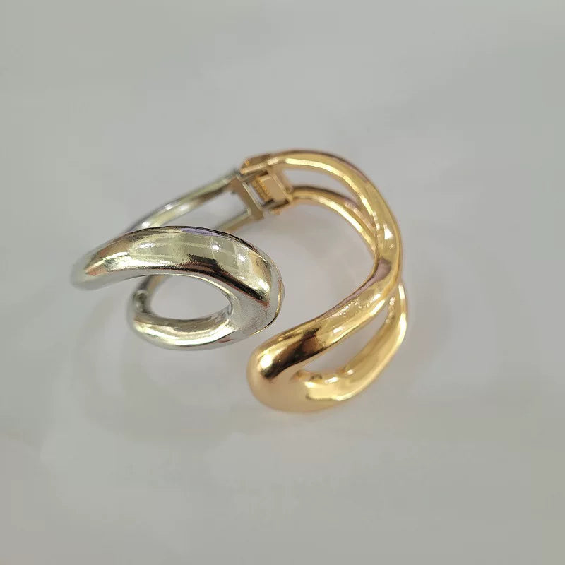 European And American Cross-Border Exaggerated Glossy Ring Metal Style Choker Necklace Ancient Hollow Irregular Spring Necklace For Women