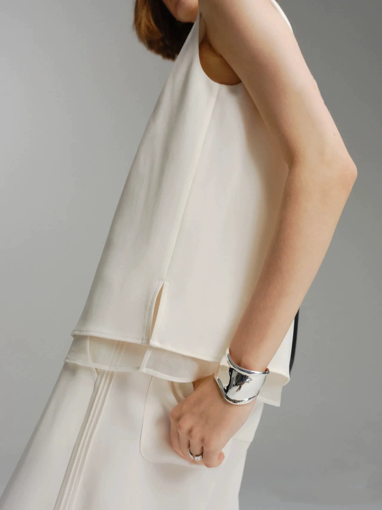 Niche Design Wide Metal Wave Bracelet B*Ne C*Ff Open Irregular Arm Ring Original Design For Women