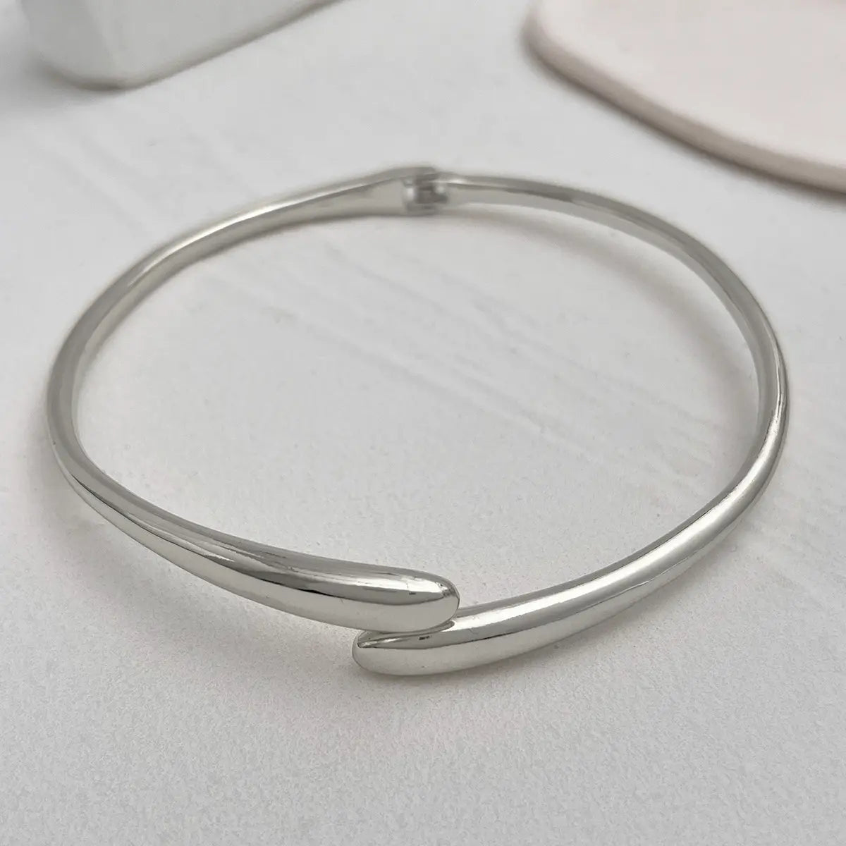 Detsccda | 2026 Women's Geometric Metal Open Collar Bracelet and Punk Choker Necklace Glossy Adjustable Fashion Jewelry