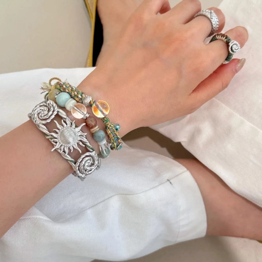 Niche Design, French Elegant Sun Knot Braided Bracelet, Adjustable Opening, Retro, Versatile, Adjustable And Stackable