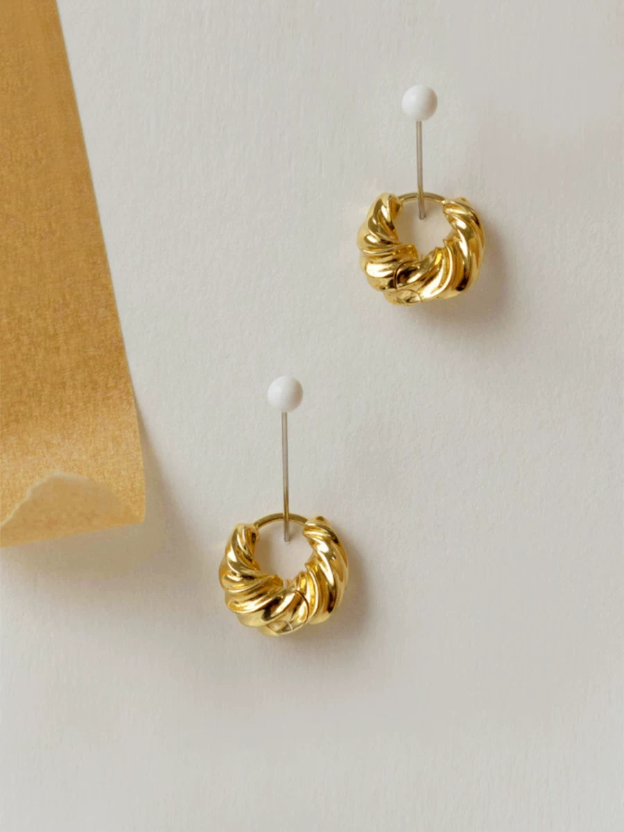 European And American Normcore Cold Style French Retro Geometric Striped Twisted Small Mini Gold-Plated Earrings Croissant Earrings