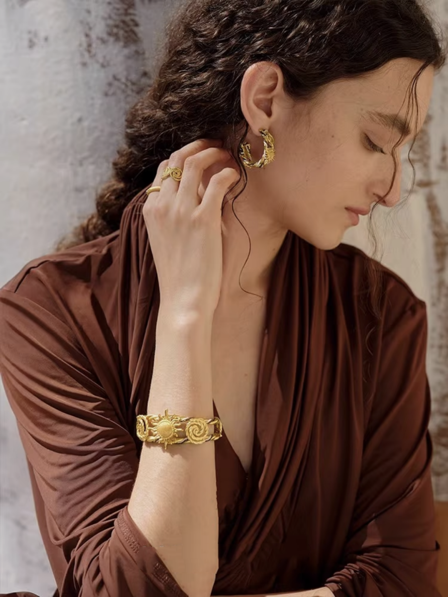 Niche Design, French Elegant Sun Knot Braided Bracelet, Adjustable Opening, Retro, Versatile, Adjustable And Stackable