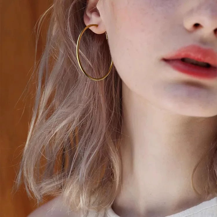 Yaoyizun European And American Large Hoop Unique Earrings That Don’T Pick Your Face Shape, Don’T Fade, Versatile Plain Hoops, Painless Ear Clips