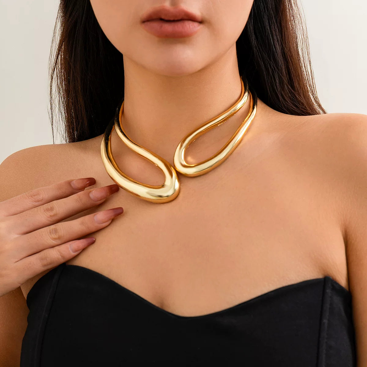 European And American Cross-Border Exaggerated Glossy Ring Metal Style Choker Necklace Ancient Hollow Irregular Spring Necklace For Women