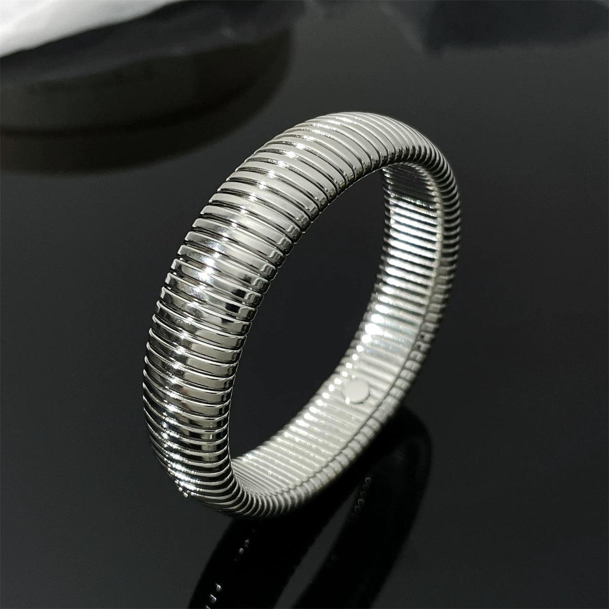 Detsccda | Threaded Metal Wide Spring Bracelet Women’s European American Personality Exaggerated Fashionable Versatile Retro Temperament Hand Jewelry