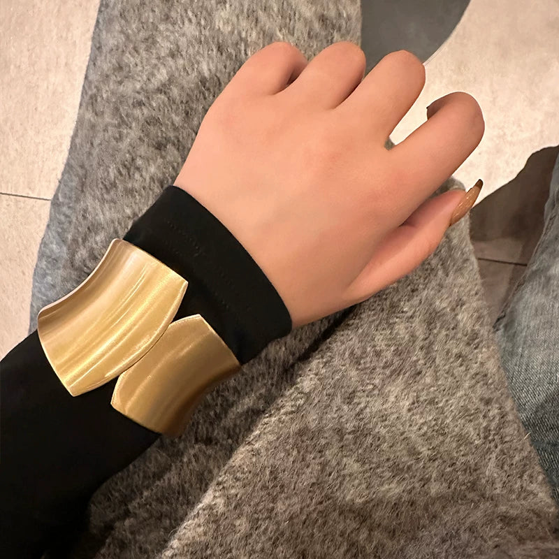 Detsccda | Retro Exaggerated Metal Wide Brushed Bracelet Women’s Niche Temperament Autumn Winter Sweater Accessory European American Fashion Jewelry