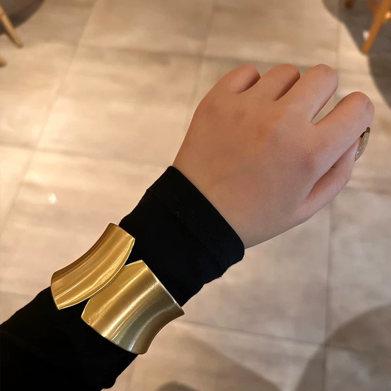 Detsccda | Retro Exaggerated Metal Wide Brushed Bracelet Women’s Niche Temperament Autumn Winter Sweater Accessory European American Fashion Jewelry