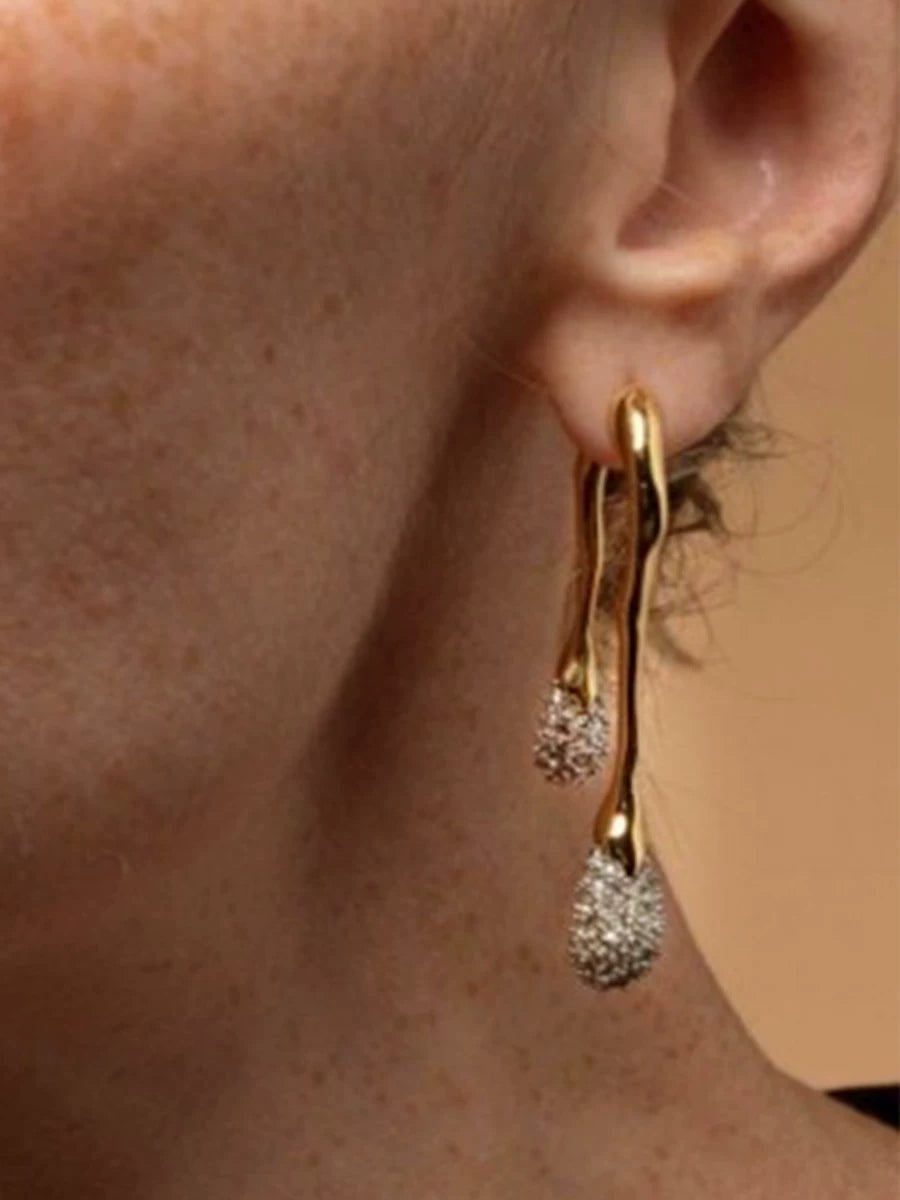 Niche Design, European And American Personality, High-End Sense, Extremely Simple Gold And Silver Contrasting Liquefied Water Droplets And Diamond Long Slim Earrings