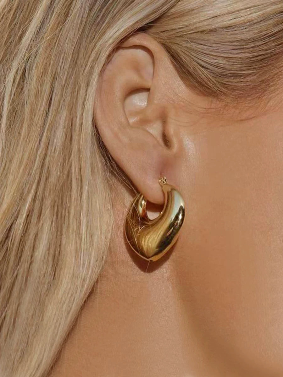 Jilifang European And American Ins Blogger Geometric Love-Shaped Metal Titanium Steel Hollow Weight-Reducing Anti-Allergic Earrings Hoops