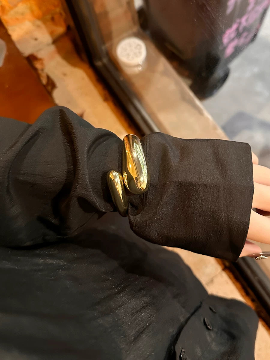 European And American Metallic Style Geometric Glossy Cross Vintage Bracelet For Women In Accessible Luxury Niche High End Sophisticated Bracelet Armband