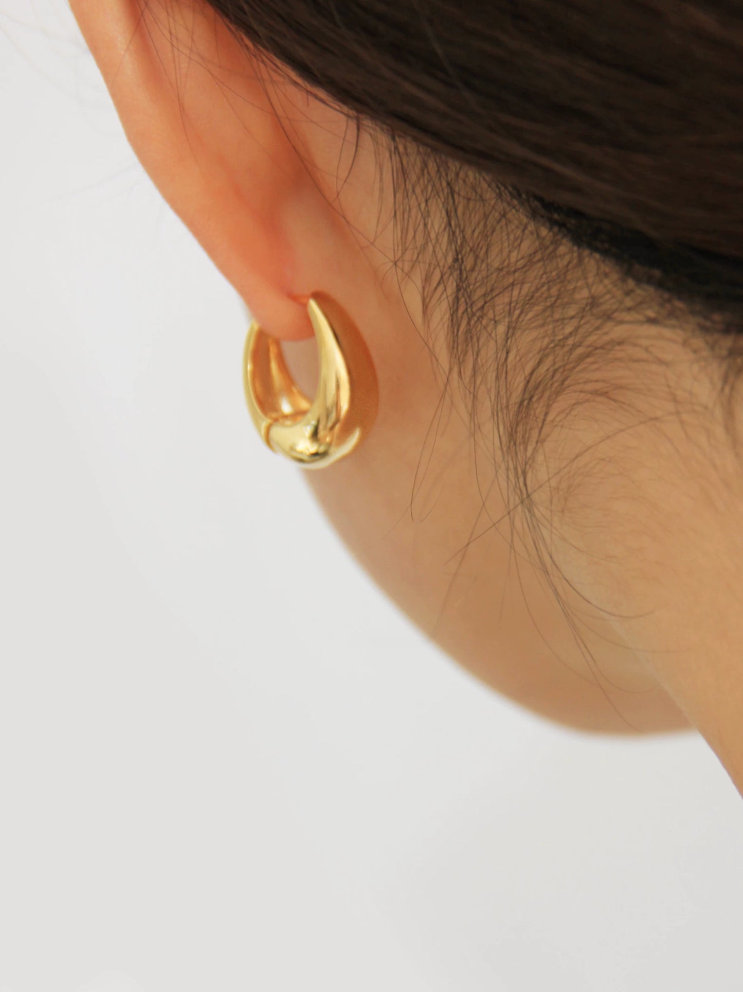 European And American Cold And Simple French Retro Versatile Fashionable High-End Brass Gold-Plated Water Drop Circle Earrings