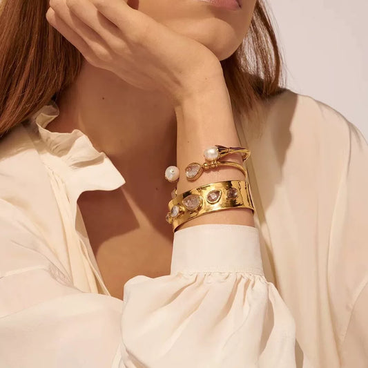 French Niche Design Water Drop Crystal Inlaid Wide Bracelet Simple Fashion European And American Fashion Gold Open 𫔭 Mouth Bracelet