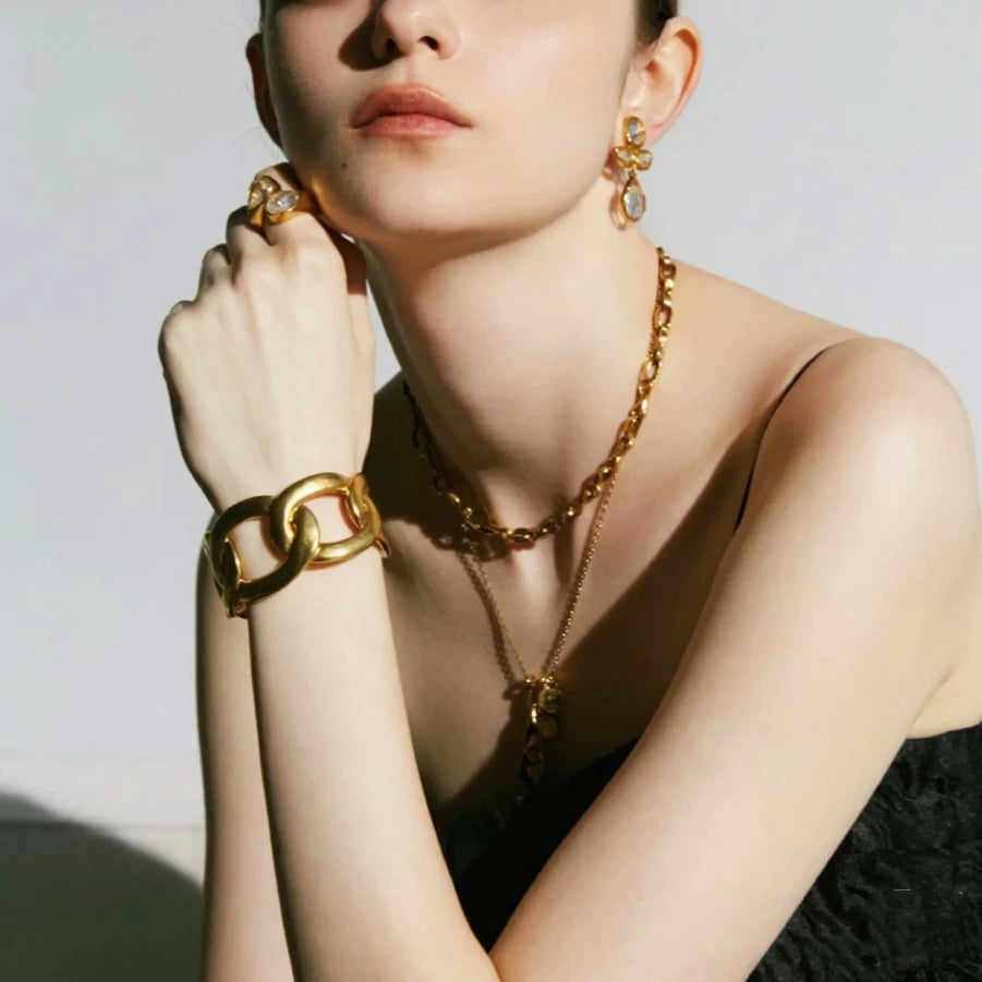 French Niche Design Go*S*Ens Ring Hollow Bracelet, Simple And Fashionable Opening, Adjustable Mouth, European And American Exaggerated Ring