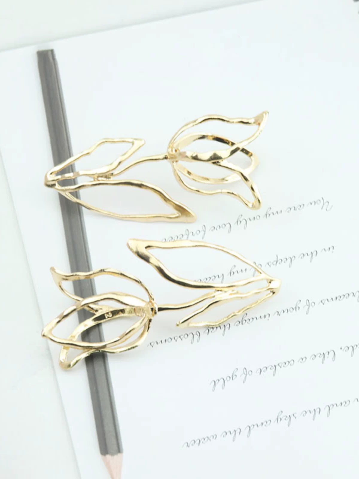 European And American Big-Name Original Designs, Niche Metal Flowers, Antique Simple Earrings, Personalized Versatile Street Style Popular Earrings