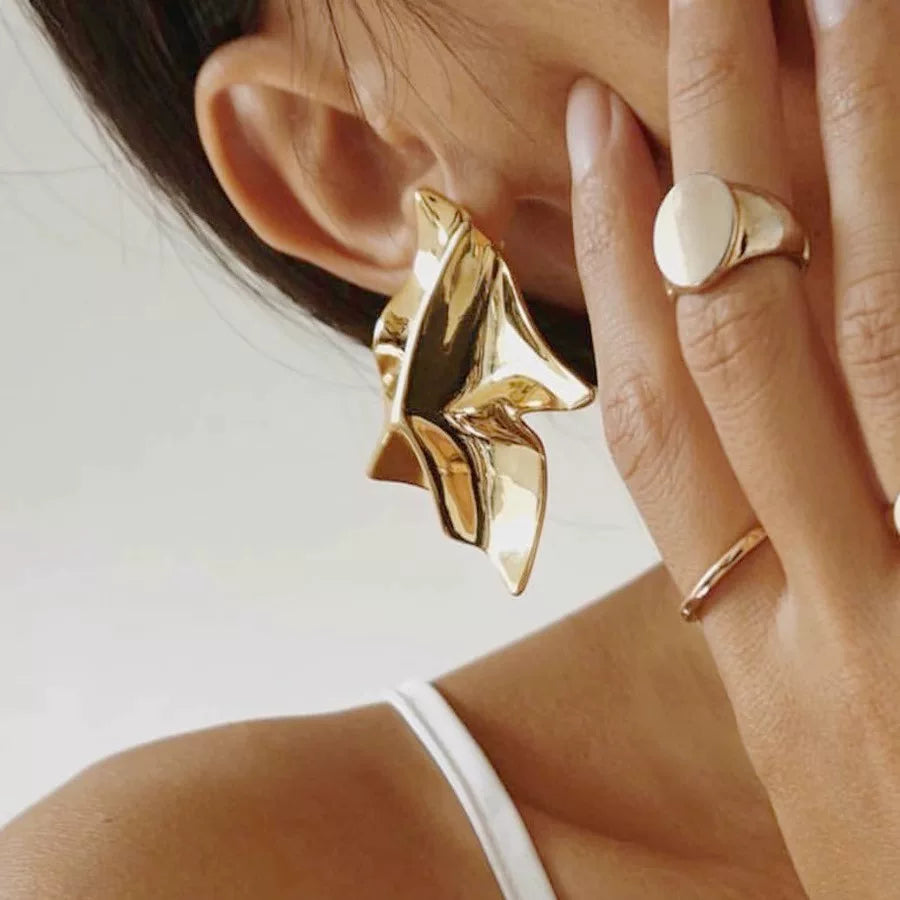 Niche Design, Fashionable European And American Minimalist Style, Personalized Geometric Rhombus Pleated Irregular Gold-Plated Silver Earrings And Ear Pins