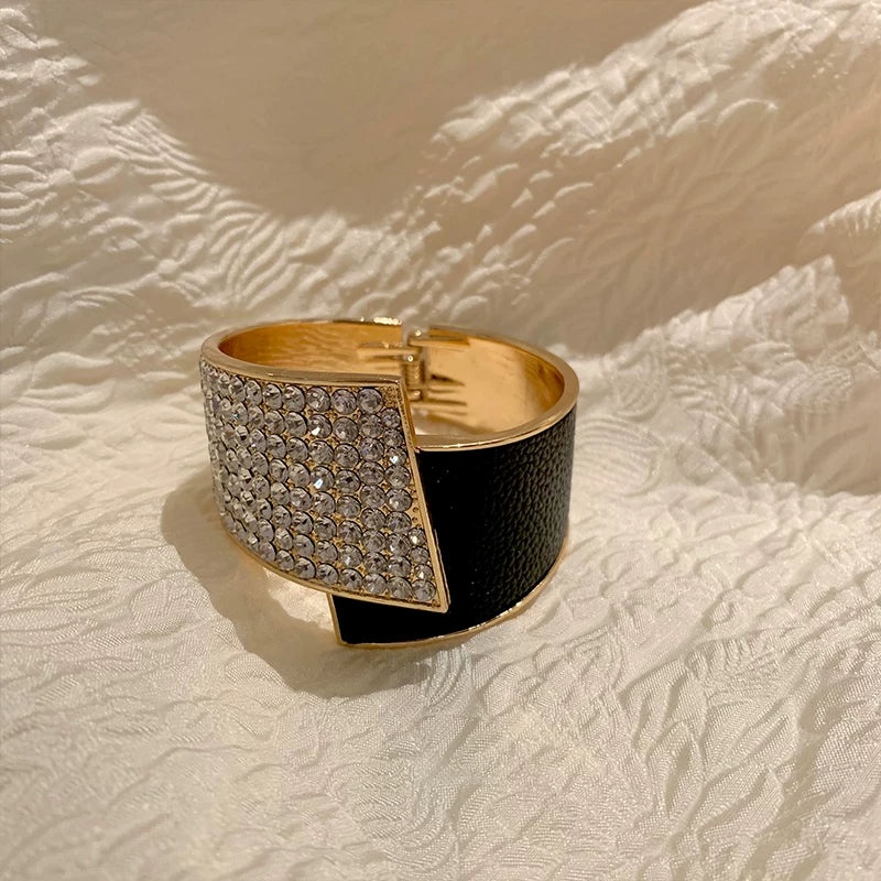 Personalized Metal Bracelet European And American Exaggerated Wide Version Bracelet Fashion Hand Jewelry Niche Light Luxury Wrist Bracelet Hand Jewelry For Women