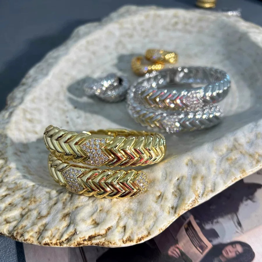 European And American Niche Design, Medieval Vintage Double-Layer Snake-Shaped Bracelet, Retro Double-Layer Stacked Diamond-Encrusted Exaggerated Bracelet