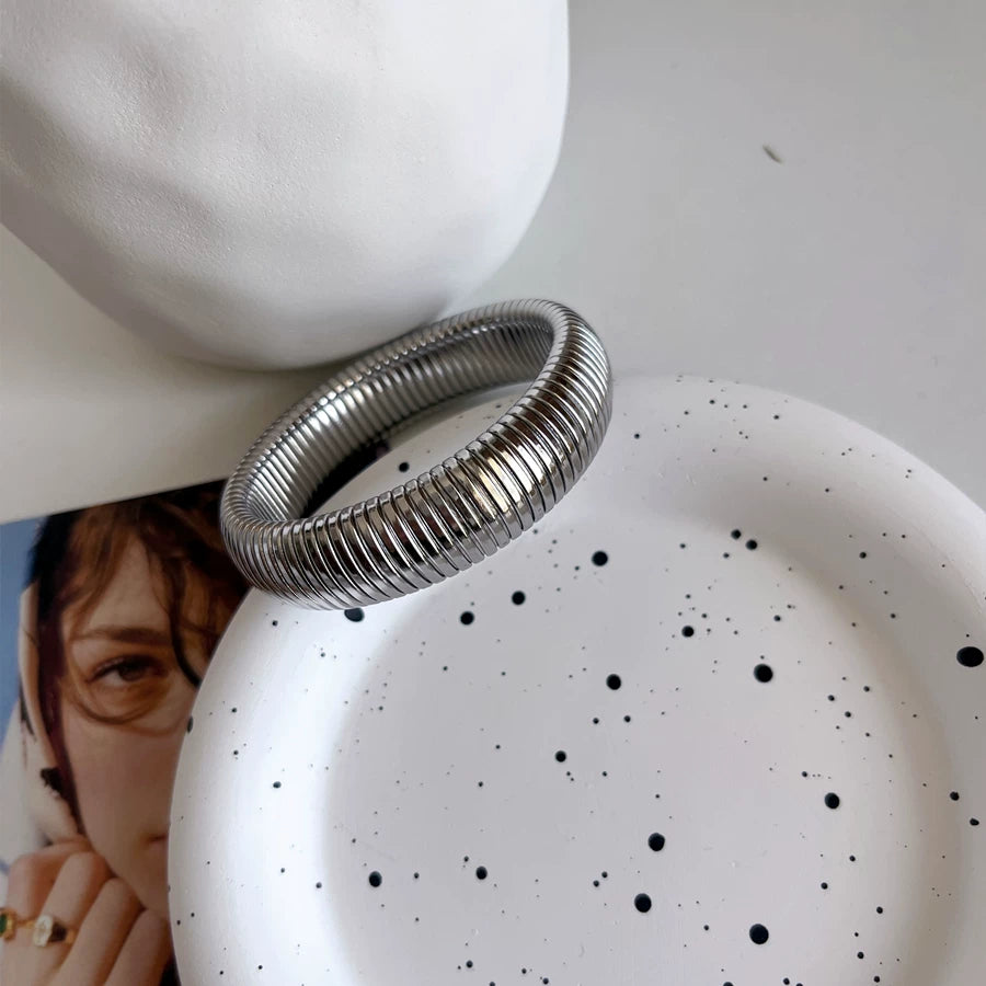 Niche Design Minimalist Wide Version Elastic Vertical Stripe Ring Bracelet Stacked With Vintage Vintage Texture Bracelet