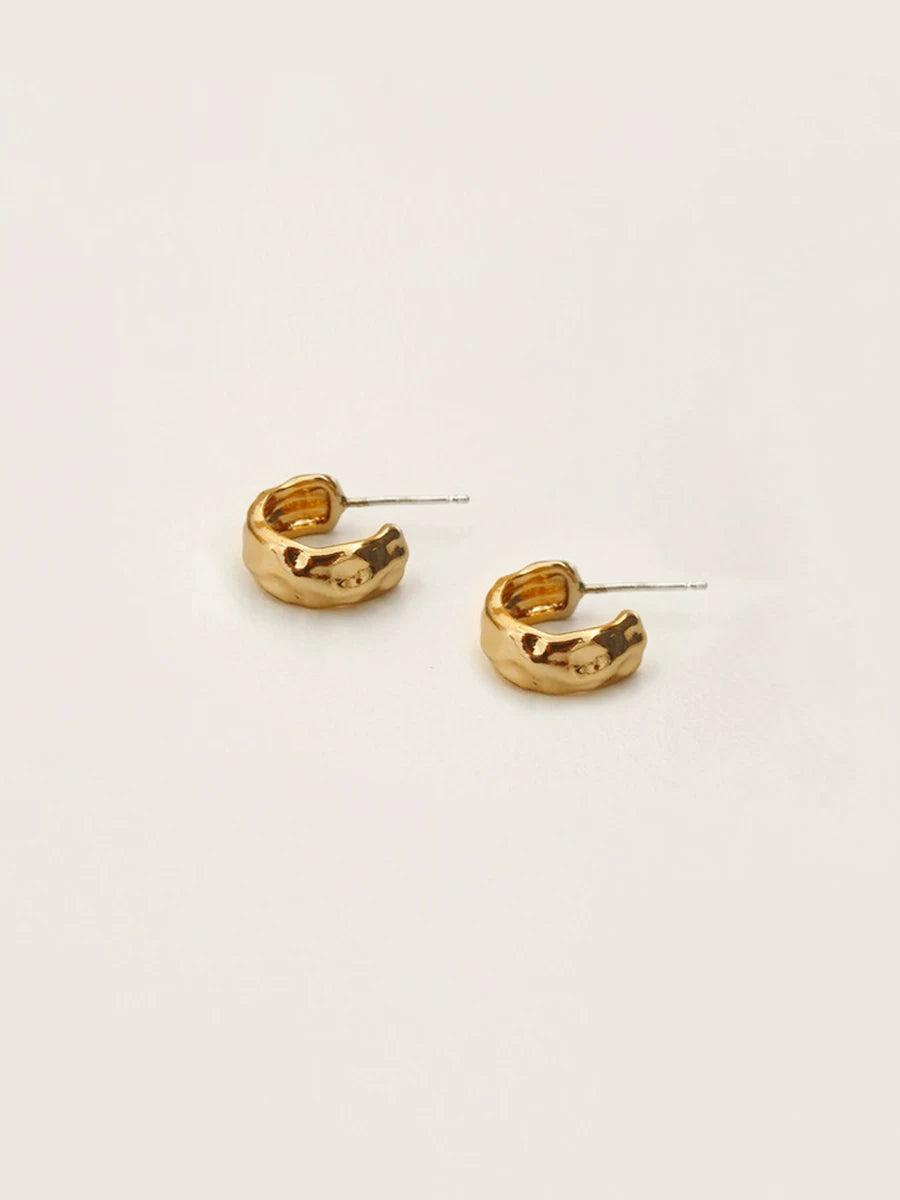 Niche Designer French Lazy European And American Retro Metal Carved Lava Pleat Hypoallergenic Earrings S925 Silver Needle