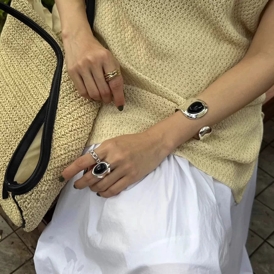 Niche Design Black Onyx Inlaid Bracelet New Chinese Style Metal Opening Adjustable Bracelet European And American Fashion Versatile Women