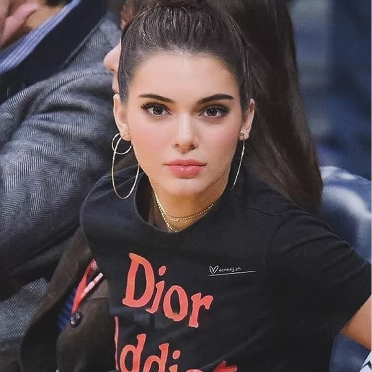 Yaoyizun European And American Large Hoop Unique Earrings That Don’T Pick Your Face Shape, Don’T Fade, Versatile Plain Hoops, Painless Ear Clips