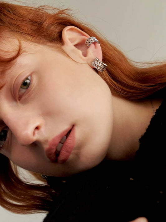 Jilifang Niche Simple European And American Cold Style Twist Braid Chain Fashionable And Versatile Gold-Plated Silver Needle Earrings