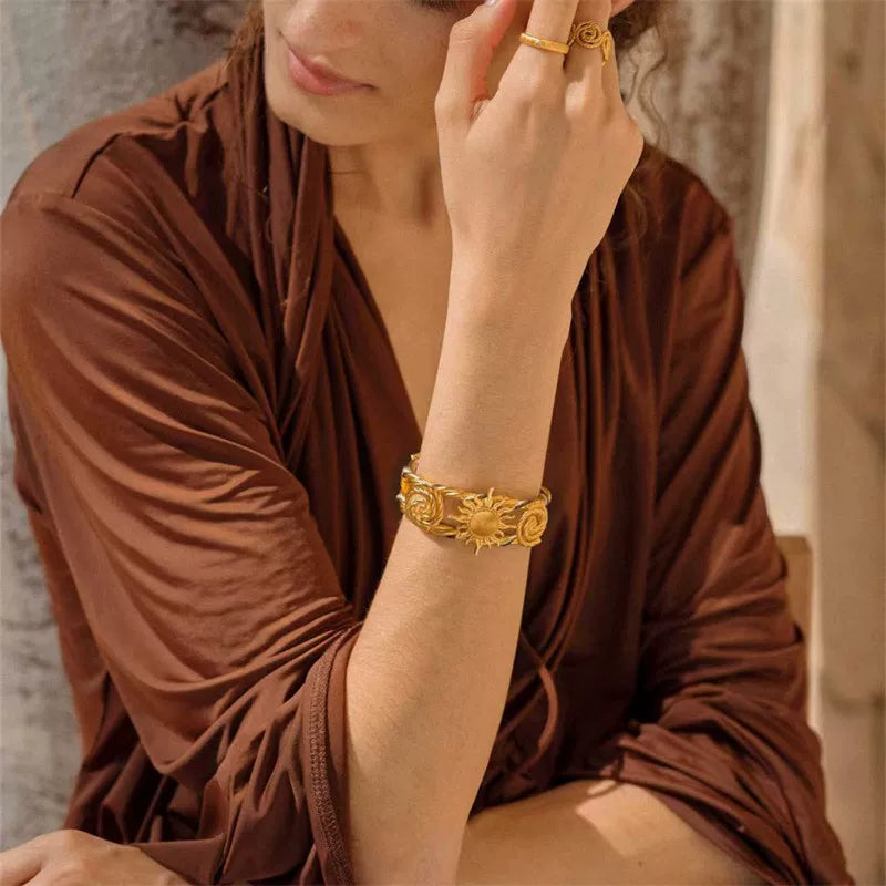 Retro Sunrise Hollow Braided Rope Bracelet Women'S Spring And Summer Light Luxury Niche Design High-End Fashionable Temperament Bracelet Bracelet