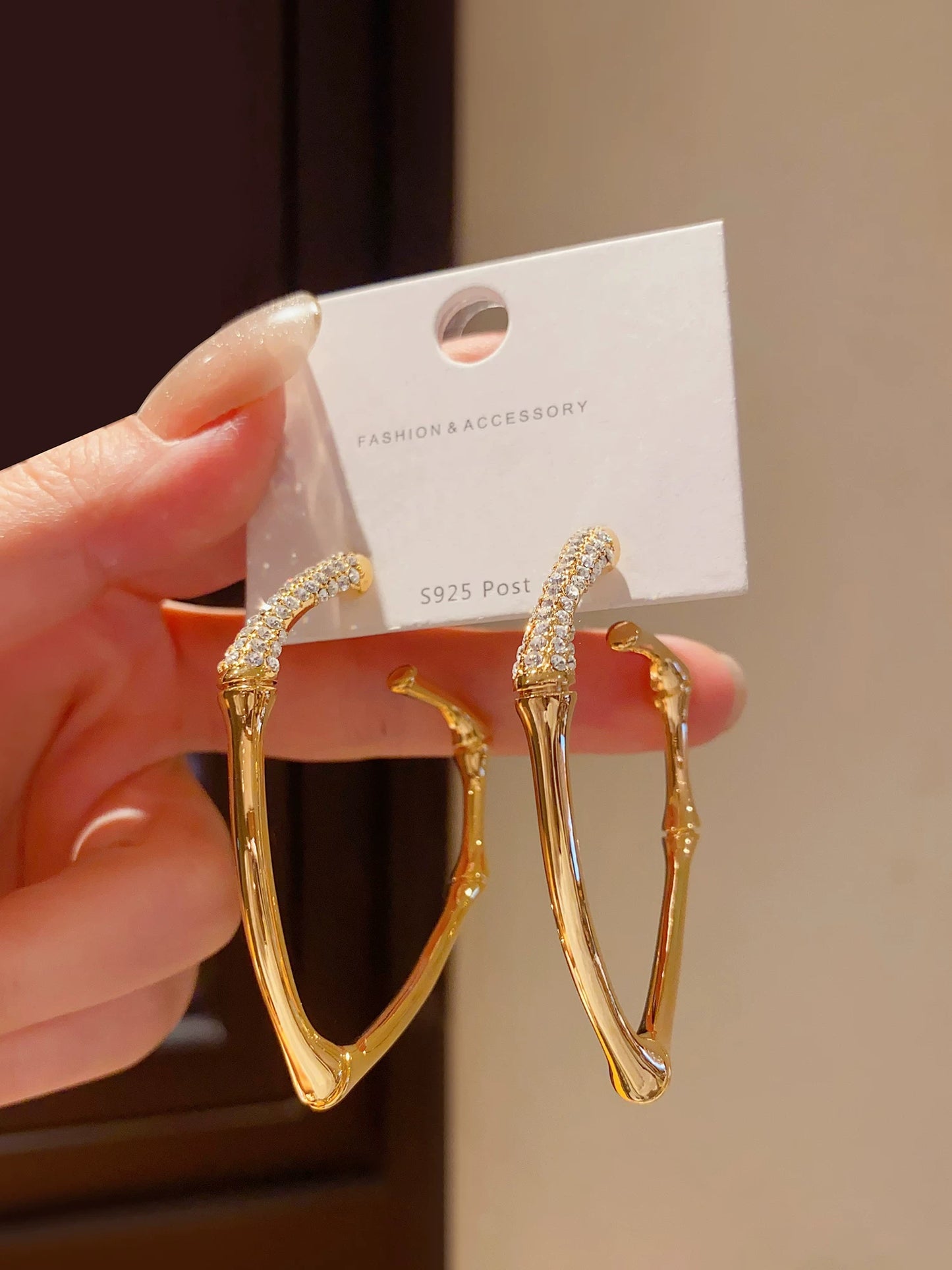 European And American Retro Exaggerated Geometric Irregular Ear Hoop Earrings For Women, Simple And Unique Design, Light Luxury Large Hoop Earrings