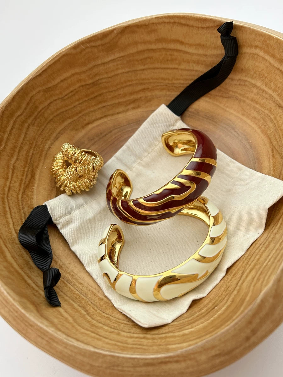 French Niche Design Au*Eliebide*Mann Burgundy Patterned 𫔭 Mouth Gold Bracelet Second-Hand Vintage