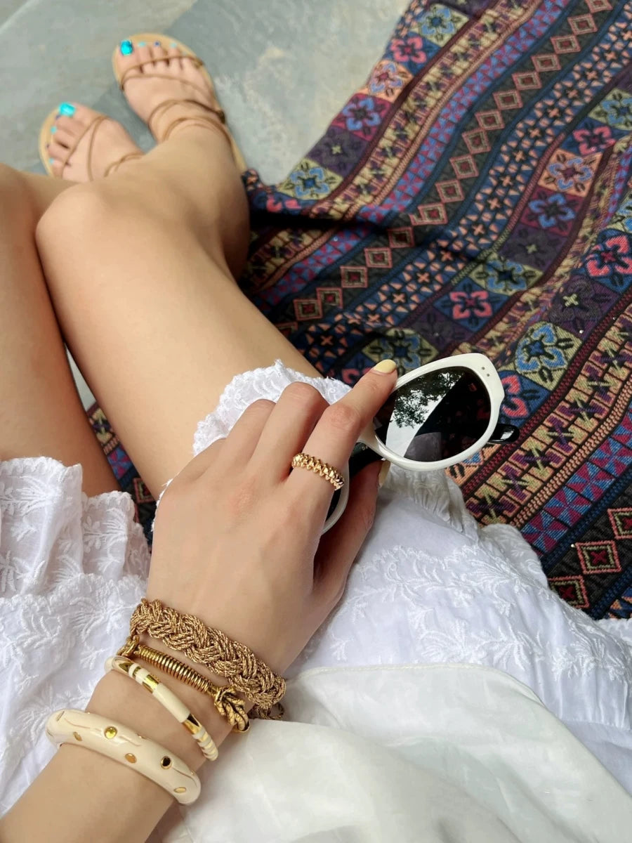 French Niche Design Aurel*Ebiderm*Nn Black And White Gold Rivet Enamel Glaze Open 𫔭 Mouth Bracelet European And American Middle Ages