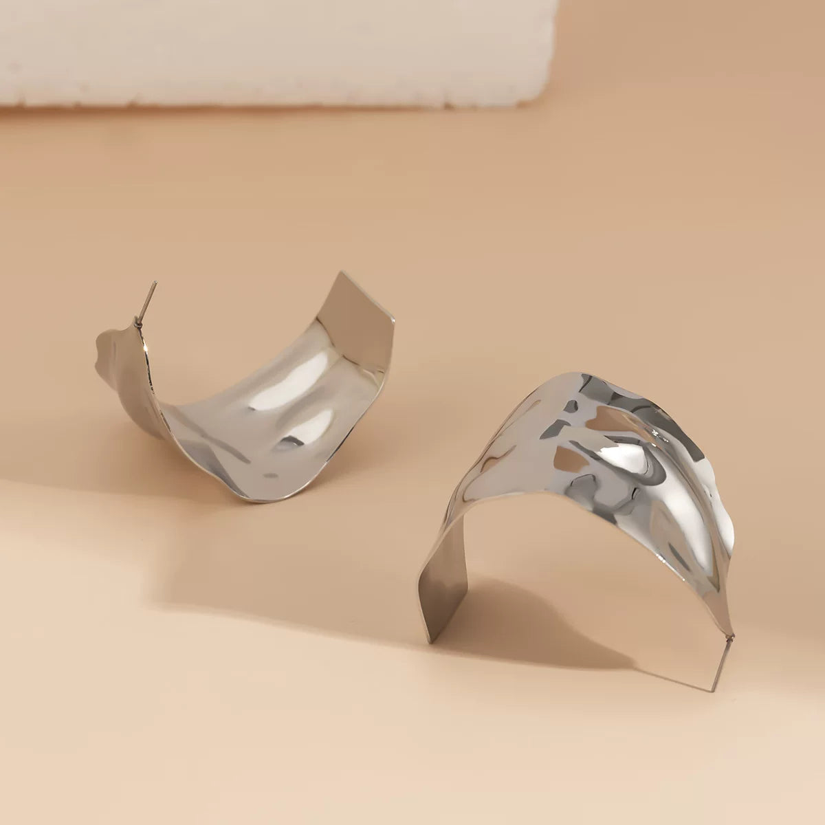 European And American Earrings, Cool Style Metal Sequin Earrings For Women, Niche Irregular Geometric C-Shaped Earrings