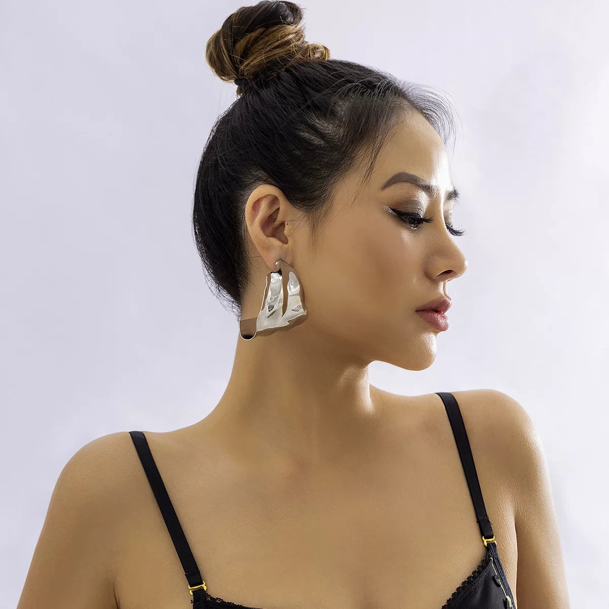 European And American Earrings, Cool Style Metal Sequin Earrings For Women, Niche Irregular Geometric C-Shaped Earrings