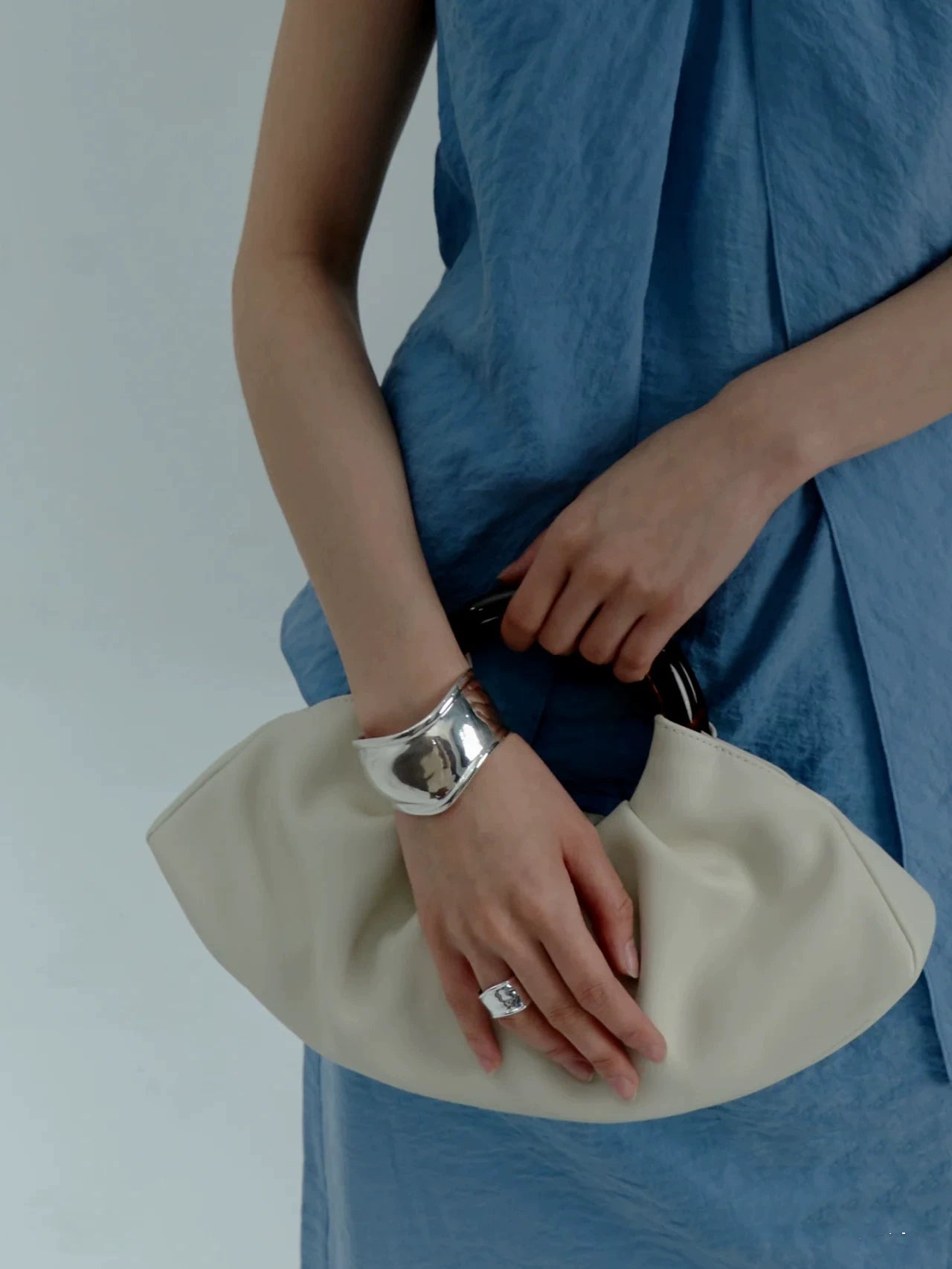 Niche Design Wide Metal Wave Bracelet B*Ne C*Ff Open Irregular Arm Ring Original Design For Women