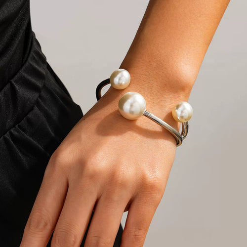 Detsccda | 2026 Irregular Metal Line Open Bracelet with Imitation Pearl Accent for Everyday Styling