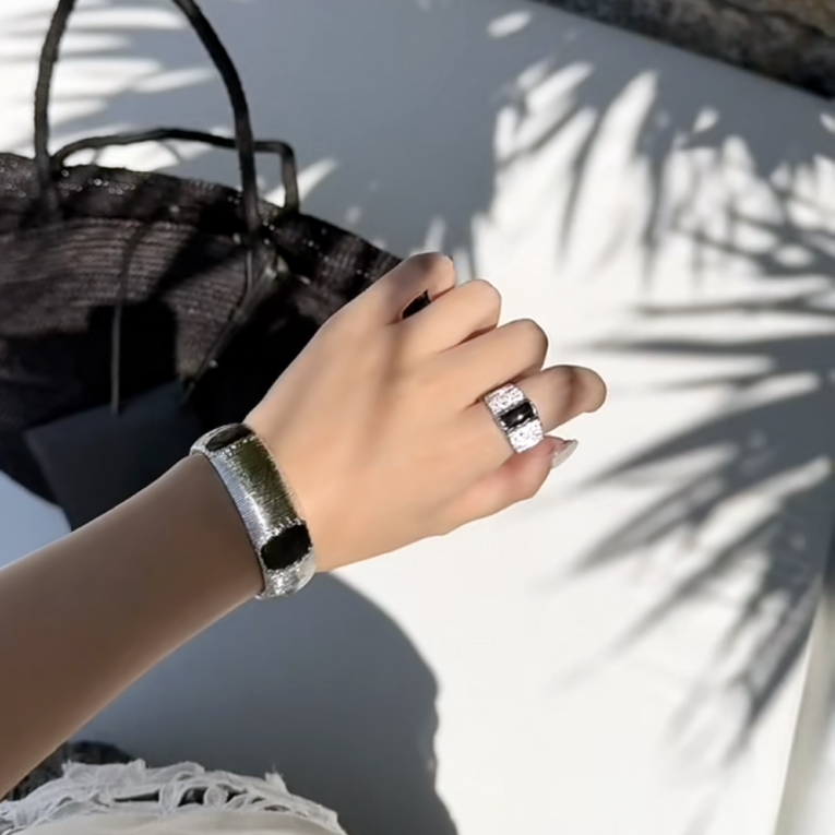 Niche Design European And American Fashion Gold Wide Version Bracelet Sparkling Opening Adjustable Color Matching Bracelet Accessible Luxury Women